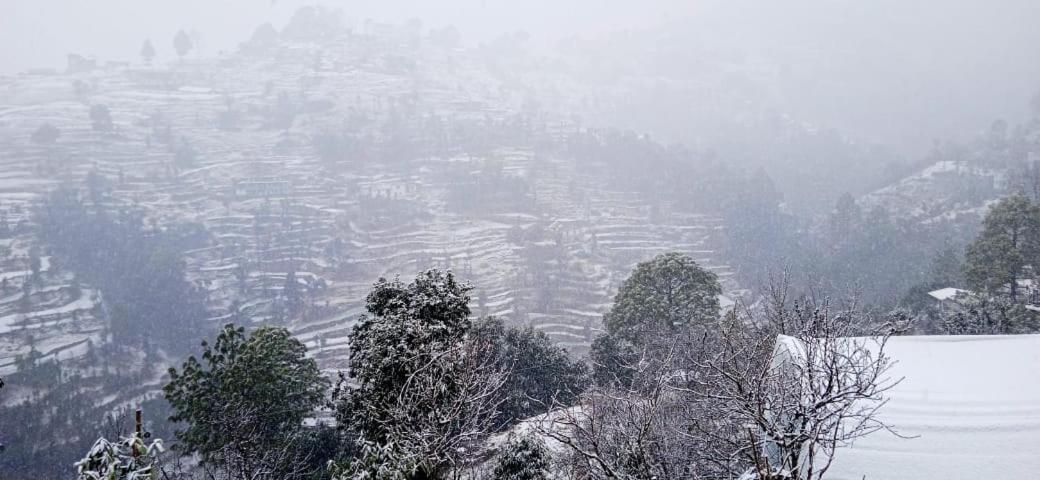 Orchard Hill Retreat Hotel Mukteshwar Buitenkant foto